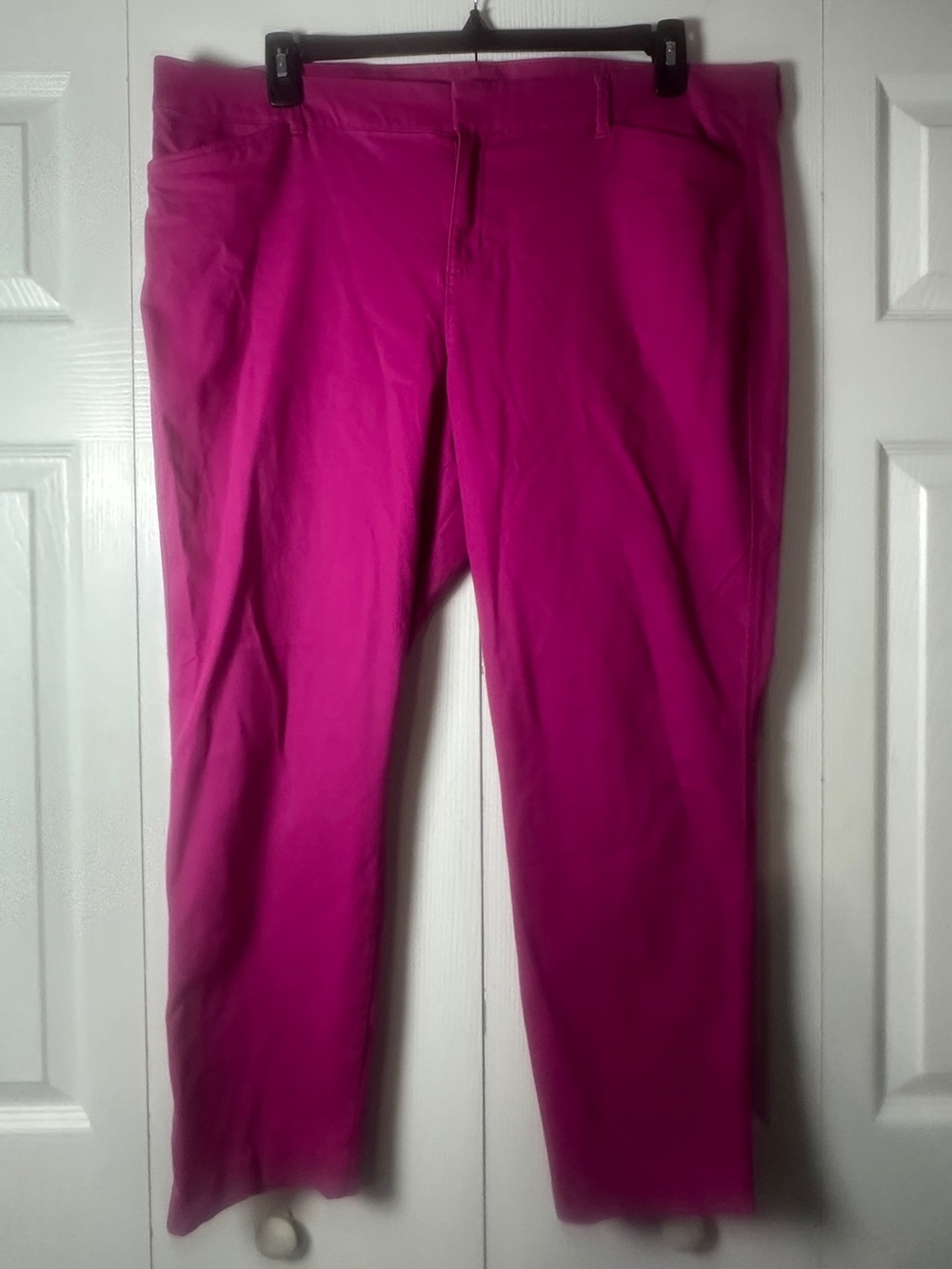 Old Navy Bright Fuchsia Pixie Stretch Pants, size 18